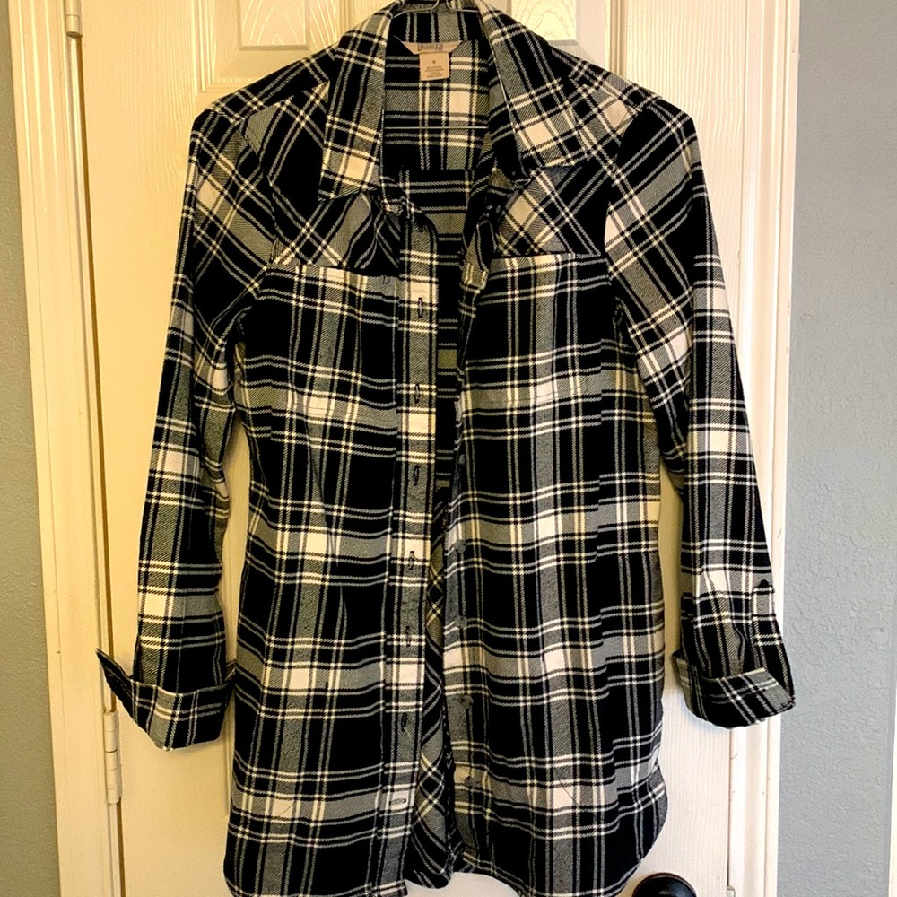Duluth Trading Co. Black and white flannel shacket
